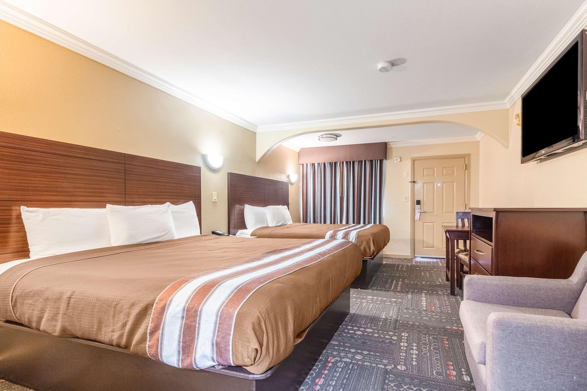 Americas Best Value Inn Houston Heights At I-45 Екстер'єр фото