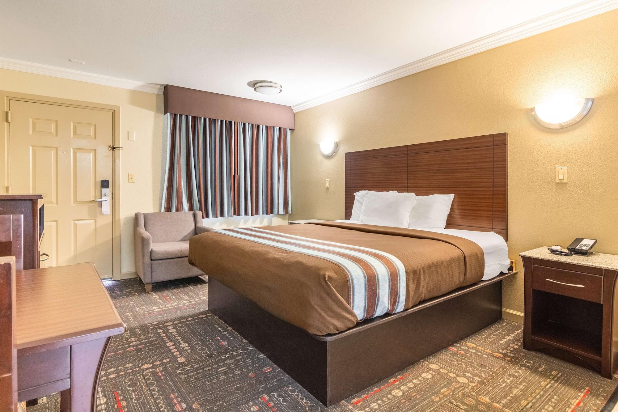 Americas Best Value Inn Houston Heights At I-45 Екстер'єр фото