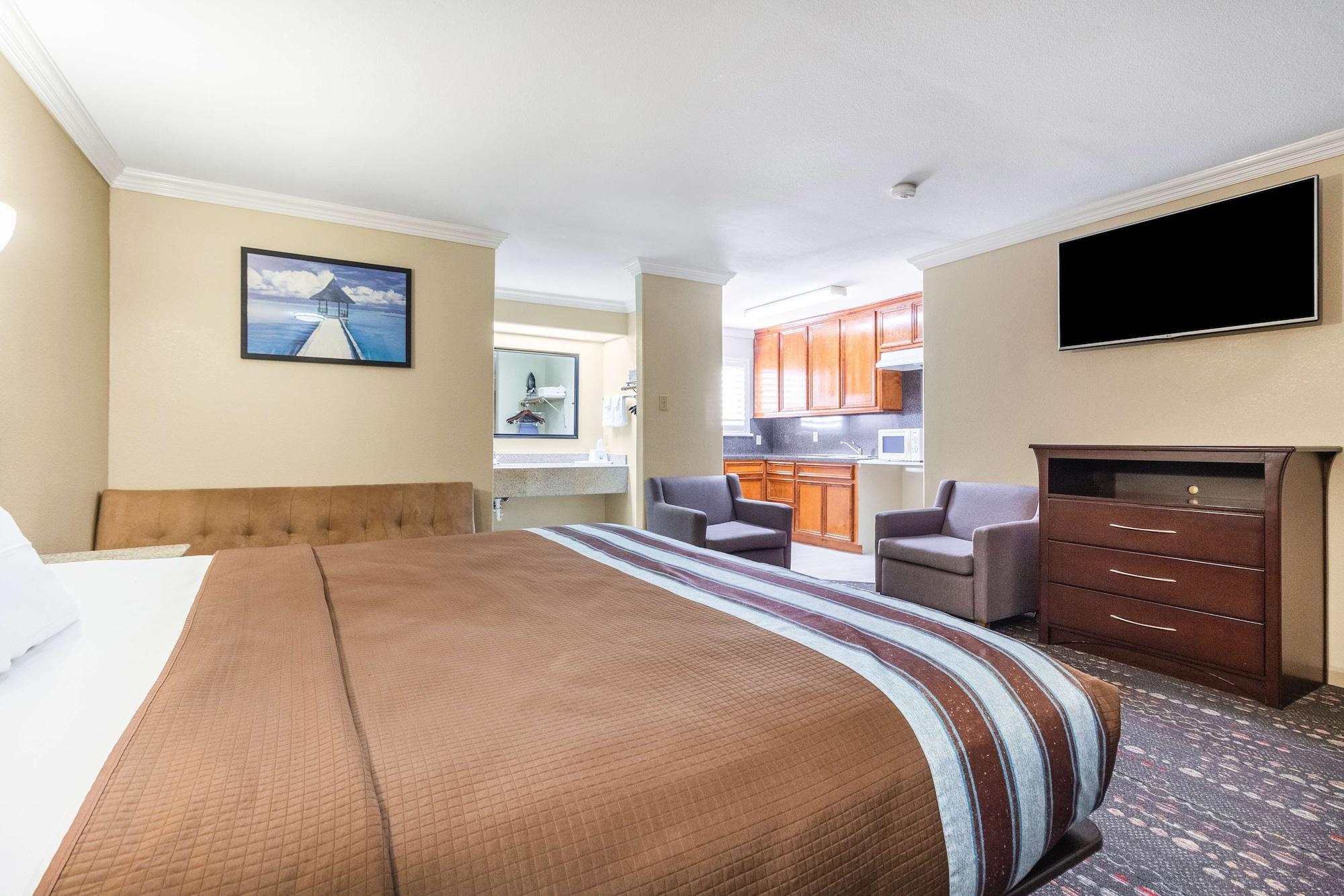 Americas Best Value Inn Houston Heights At I-45 Екстер'єр фото