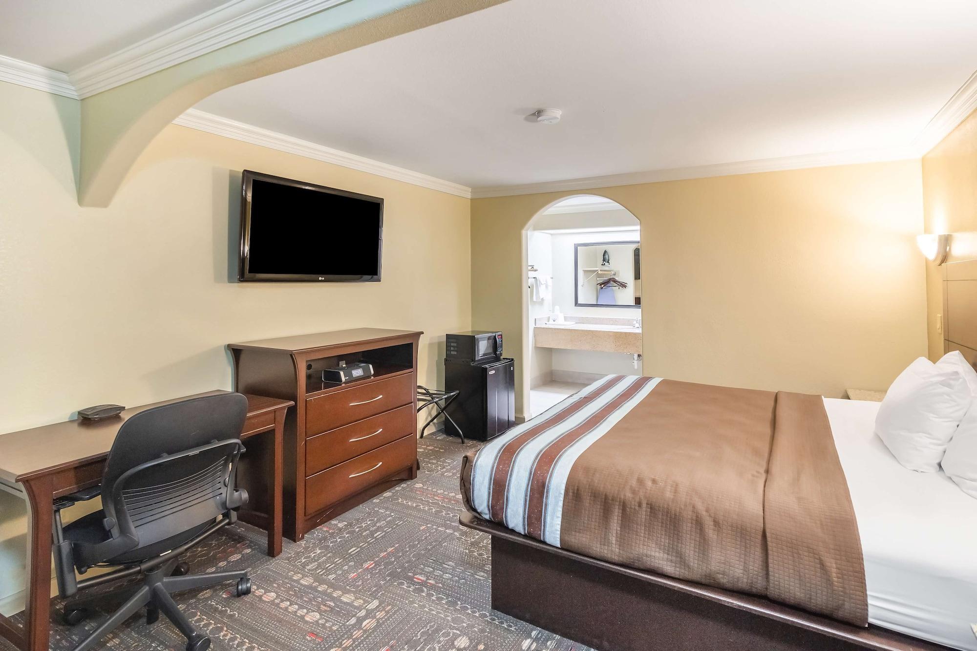 Americas Best Value Inn Houston Heights At I-45 Екстер'єр фото