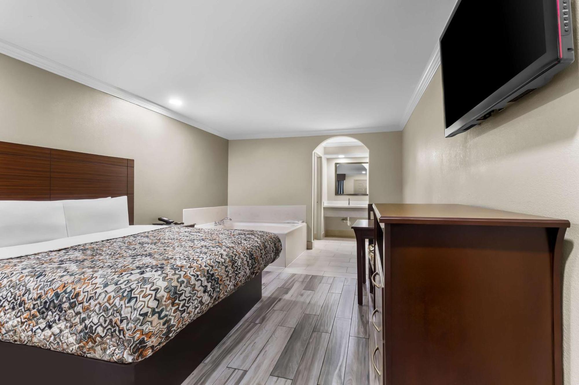 Americas Best Value Inn Houston Heights At I-45 Екстер'єр фото